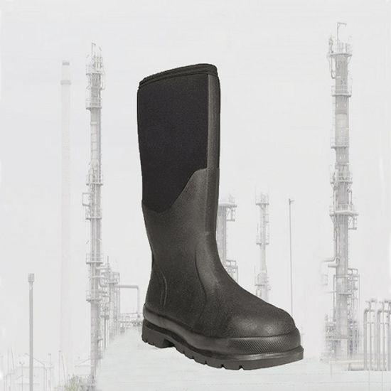 Kummist töösaapad jalgade turvalisuse tagamiseks